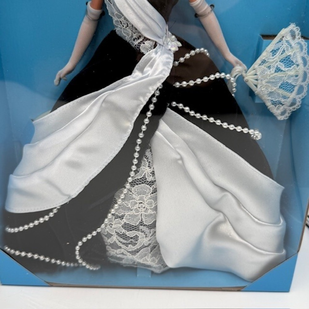 Mattel Midnight Waltz Barbie Ballroom Beauties Collection 2nd Edition 15685 - Picture 5 of 7